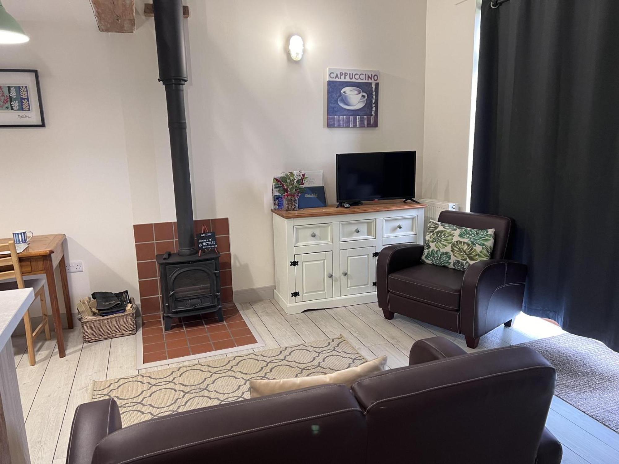 Poachers Hut - Captivating 1-Bed Cottage Shorwell מראה חיצוני תמונה